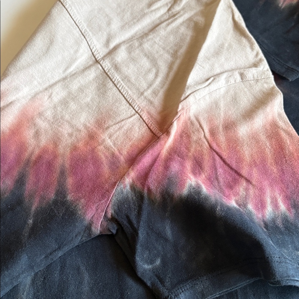 NWT Nightmare Before Christmas 100% Organic Cotton Women’s shirt Black tie dye L - Picture 8 of 11